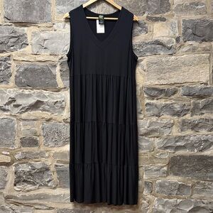 Chic Black V-Neck Tiered Midi Dress